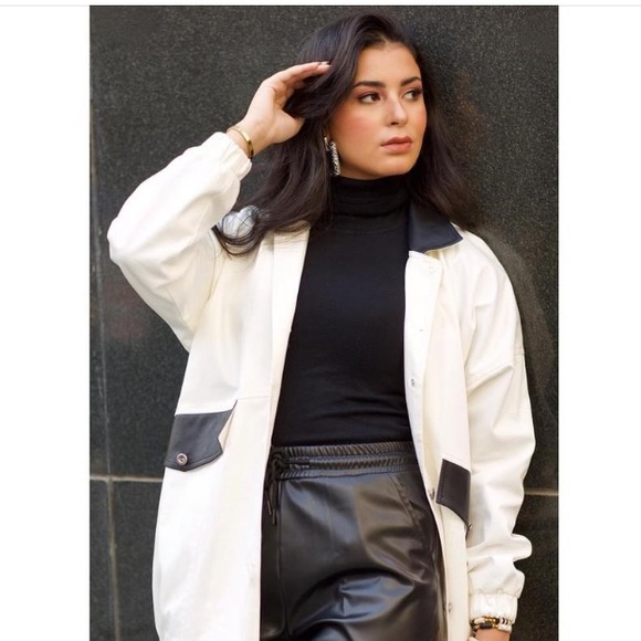 Meet your Posher, Nahla - Picture 2 of 2